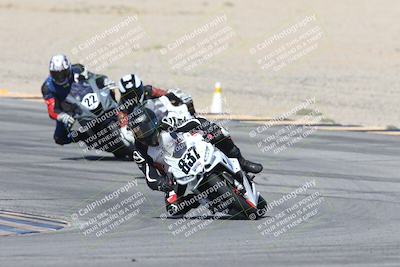 media/Oct-05-2025-CVMA (Sun) [[beeef4f201]]/Race 10-Formula Lightweight Twins Shootout/